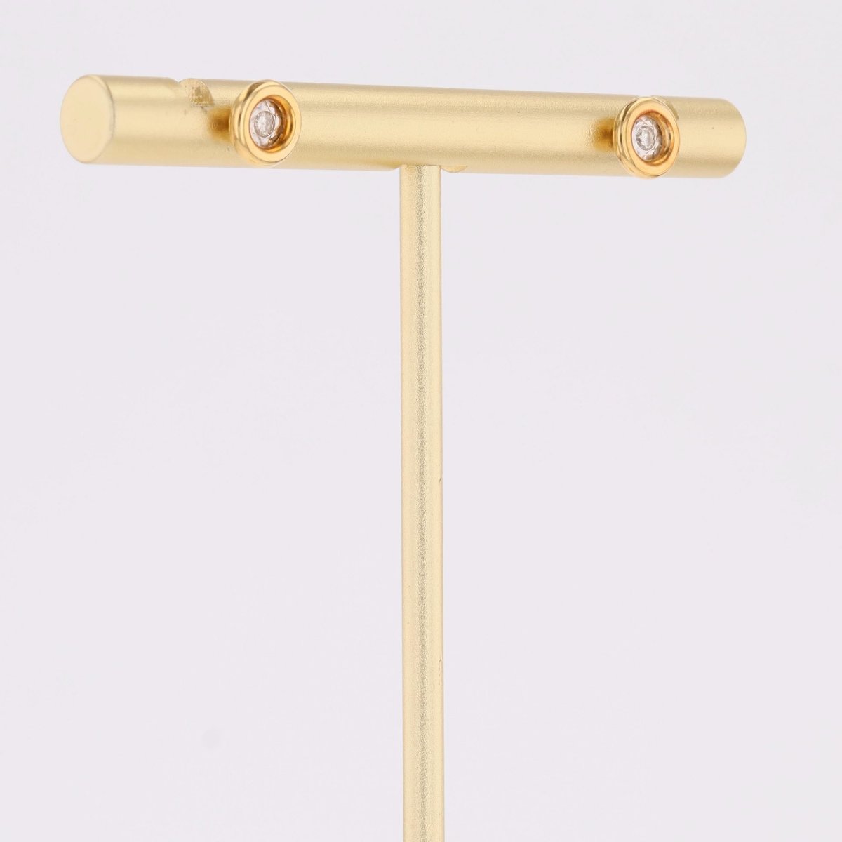 Round Diamond Earrings In Yellow Gold-photo-1