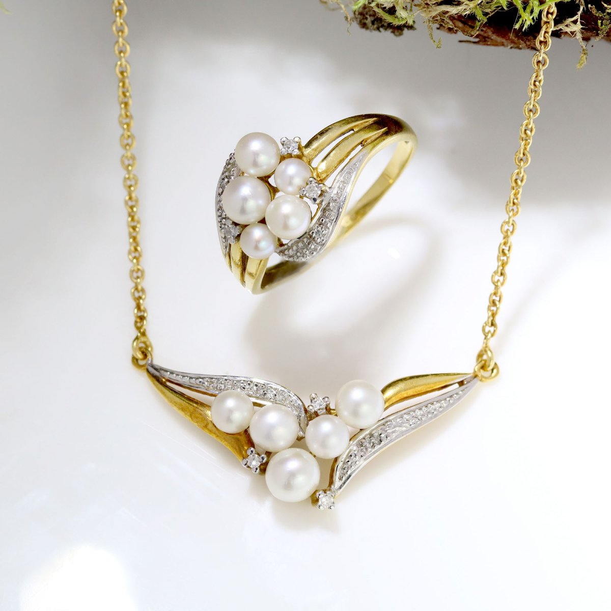 Two Gold Diamonds And Cultured Pearls Necklace-photo-3