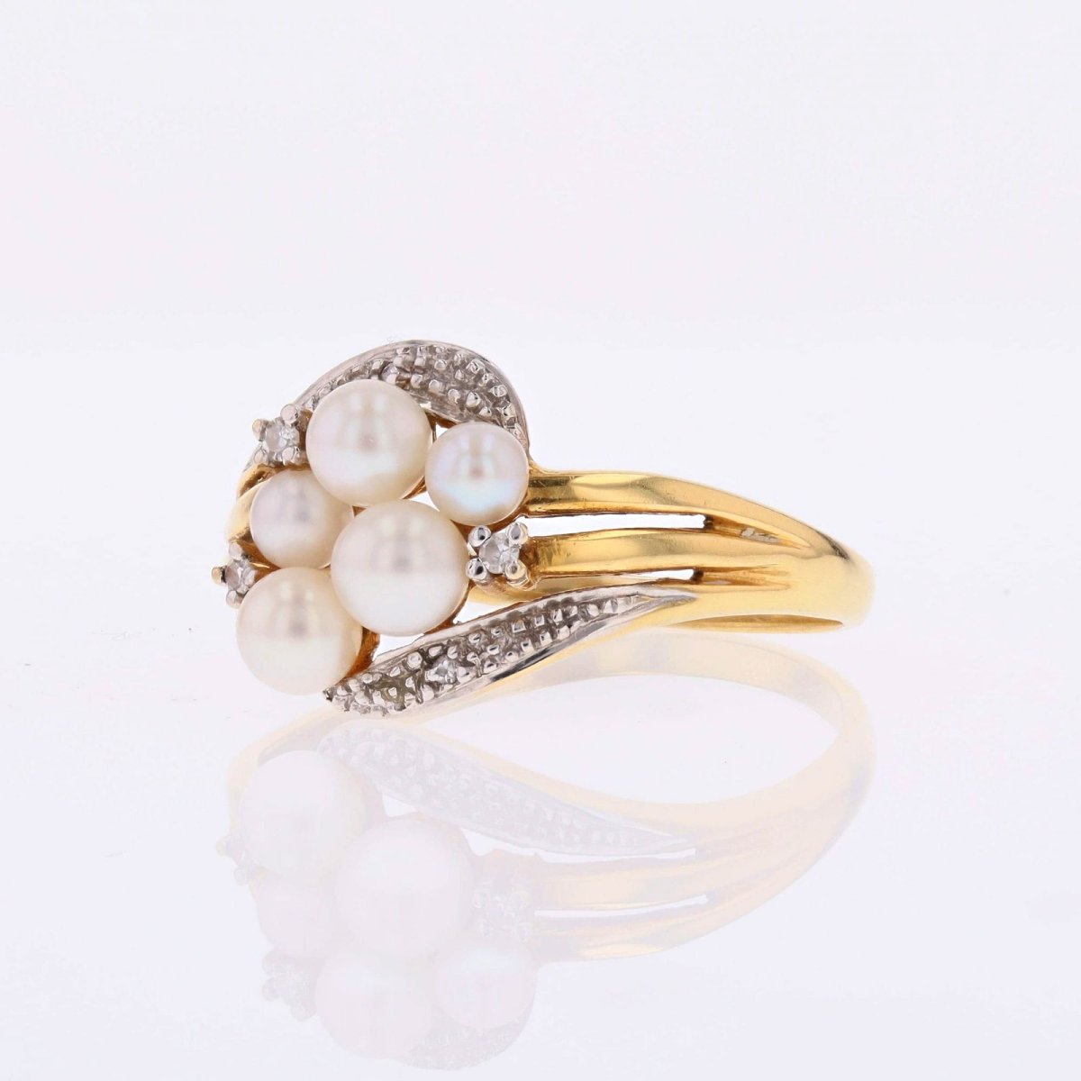Two Gold Diamonds And Cultured Pearls Ring-photo-4
