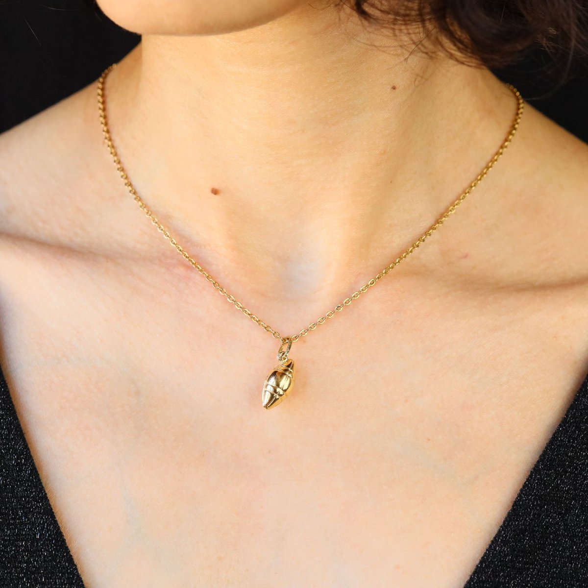 Yellow Gold Pendant American Soccer-photo-2