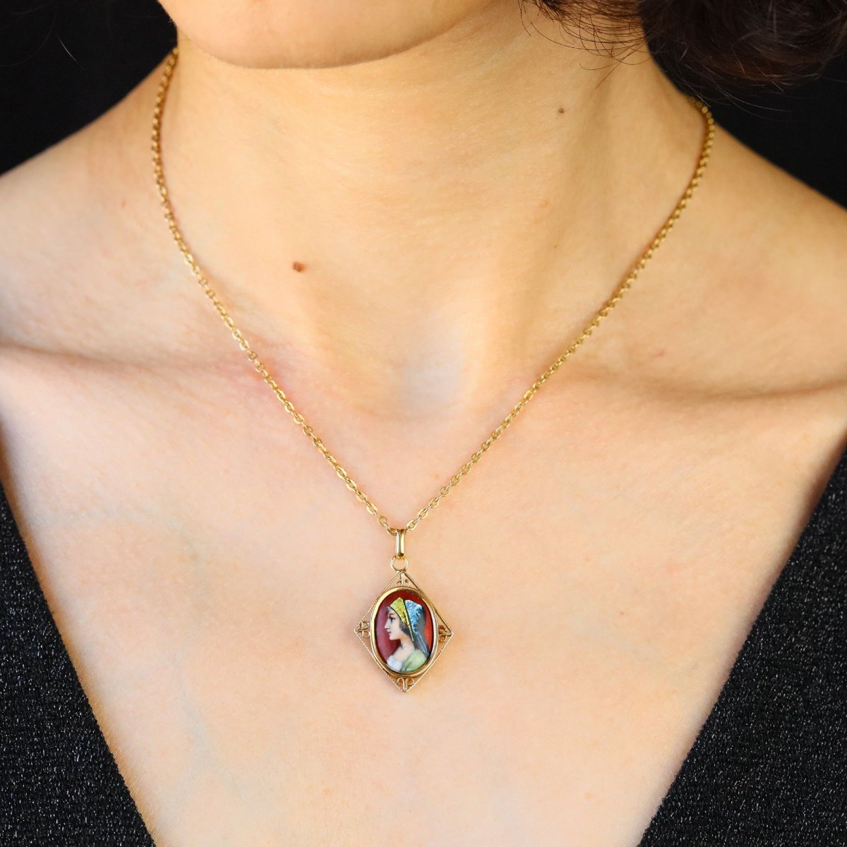 Pendant Limoges Enamel Yellow Gold-photo-2
