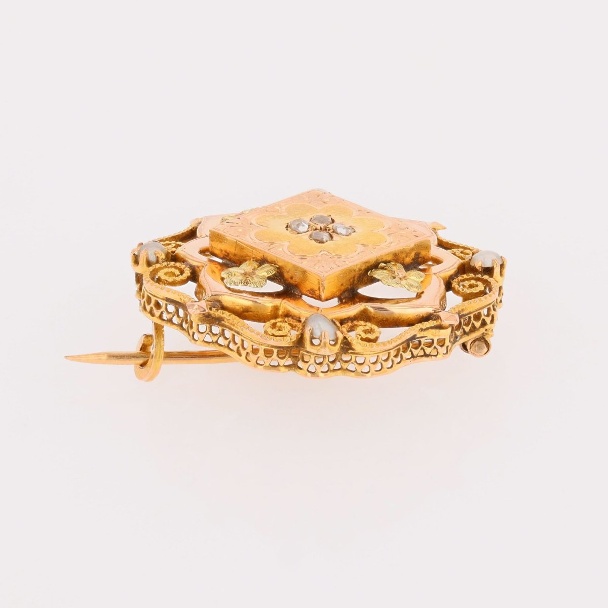 Antique Gold Neck Brooch With Diamonds And Pearls-photo-2