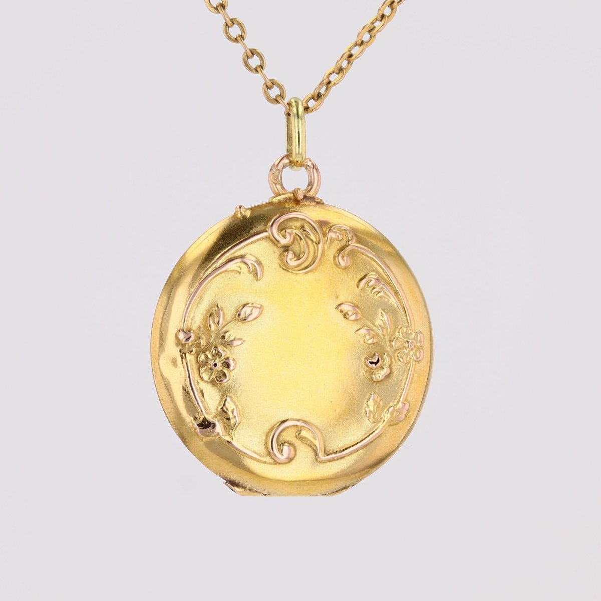 Médaillon rond or jaune ancien-photo-1