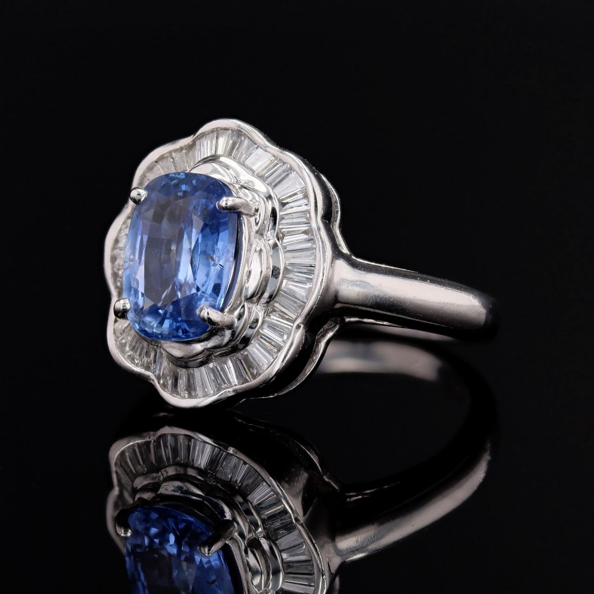 Bague jupe saphir diamants or blanc-photo-3