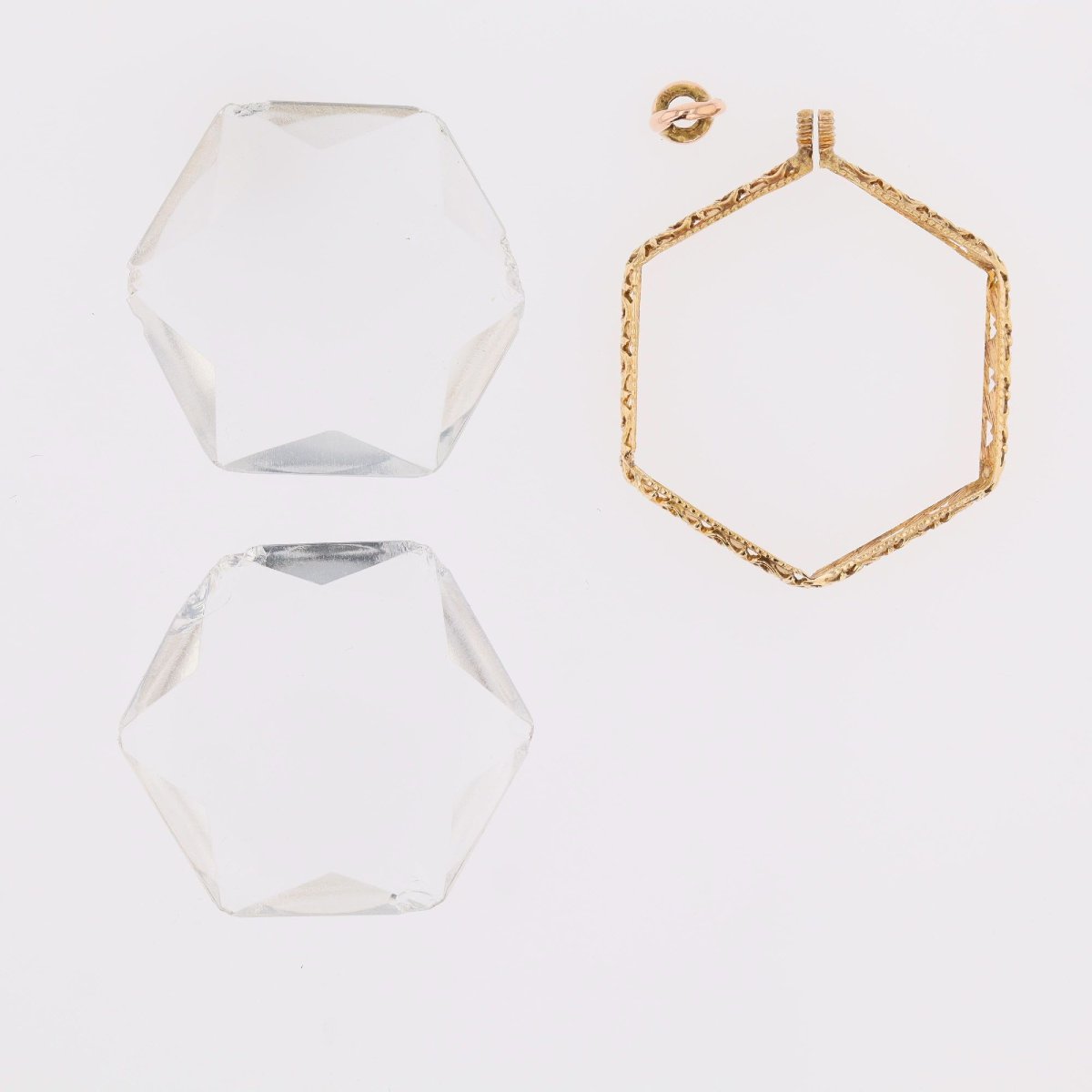 Hexagonal Chased Yellow Gold Glass Pendant-photo-3