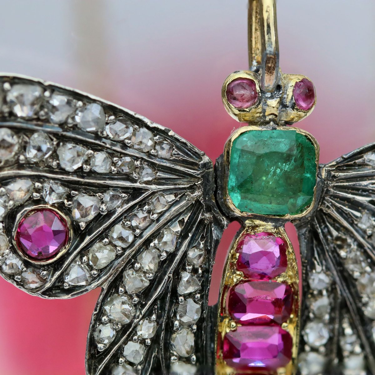 Pendentif papillon ancien diamants émeraude rubis saphirs-photo-3