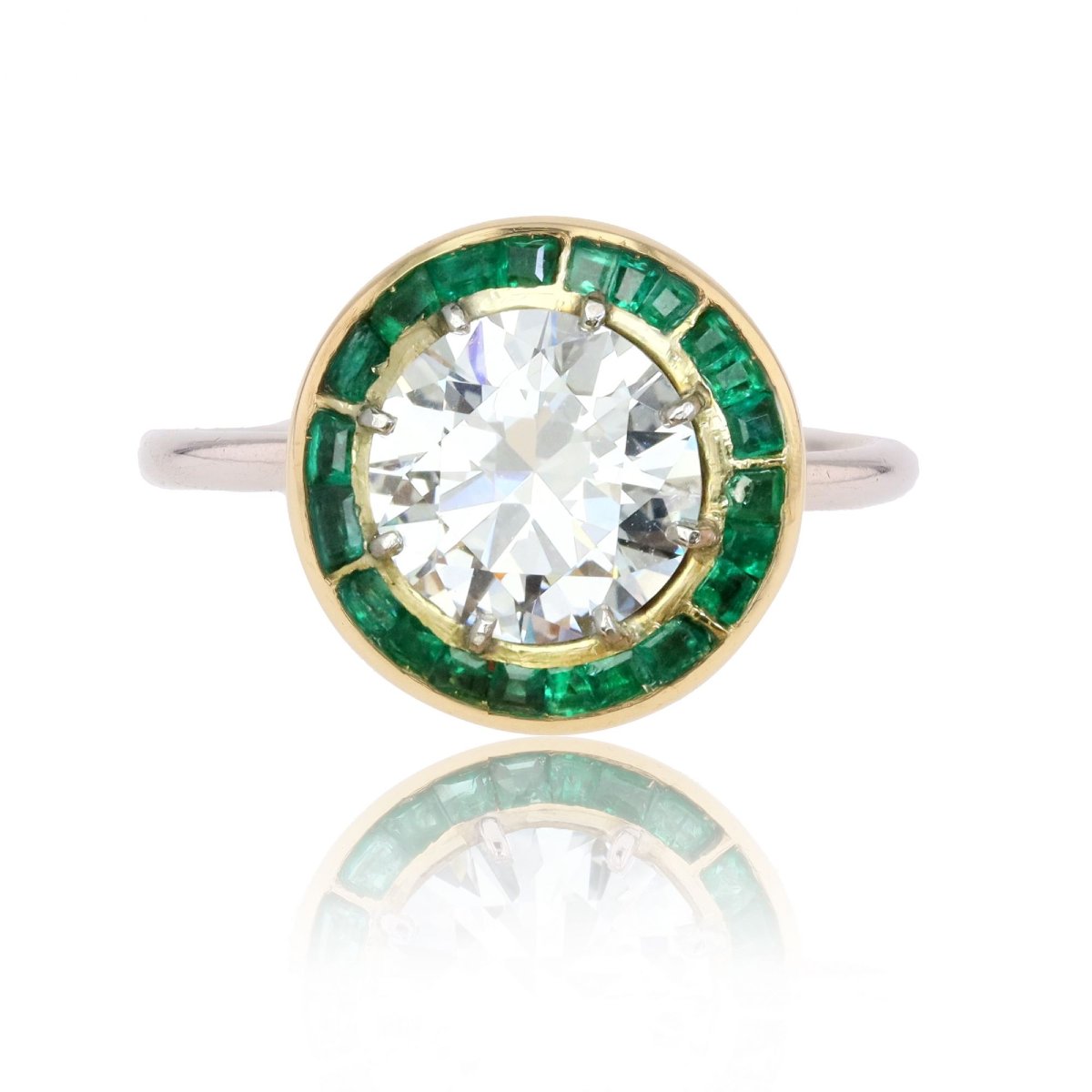 Vintage Solitaire Diamond Ring With Calibrated Emeralds