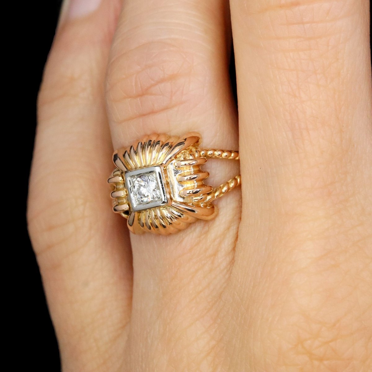 Bague rétro godronnée or rose diamant-photo-5