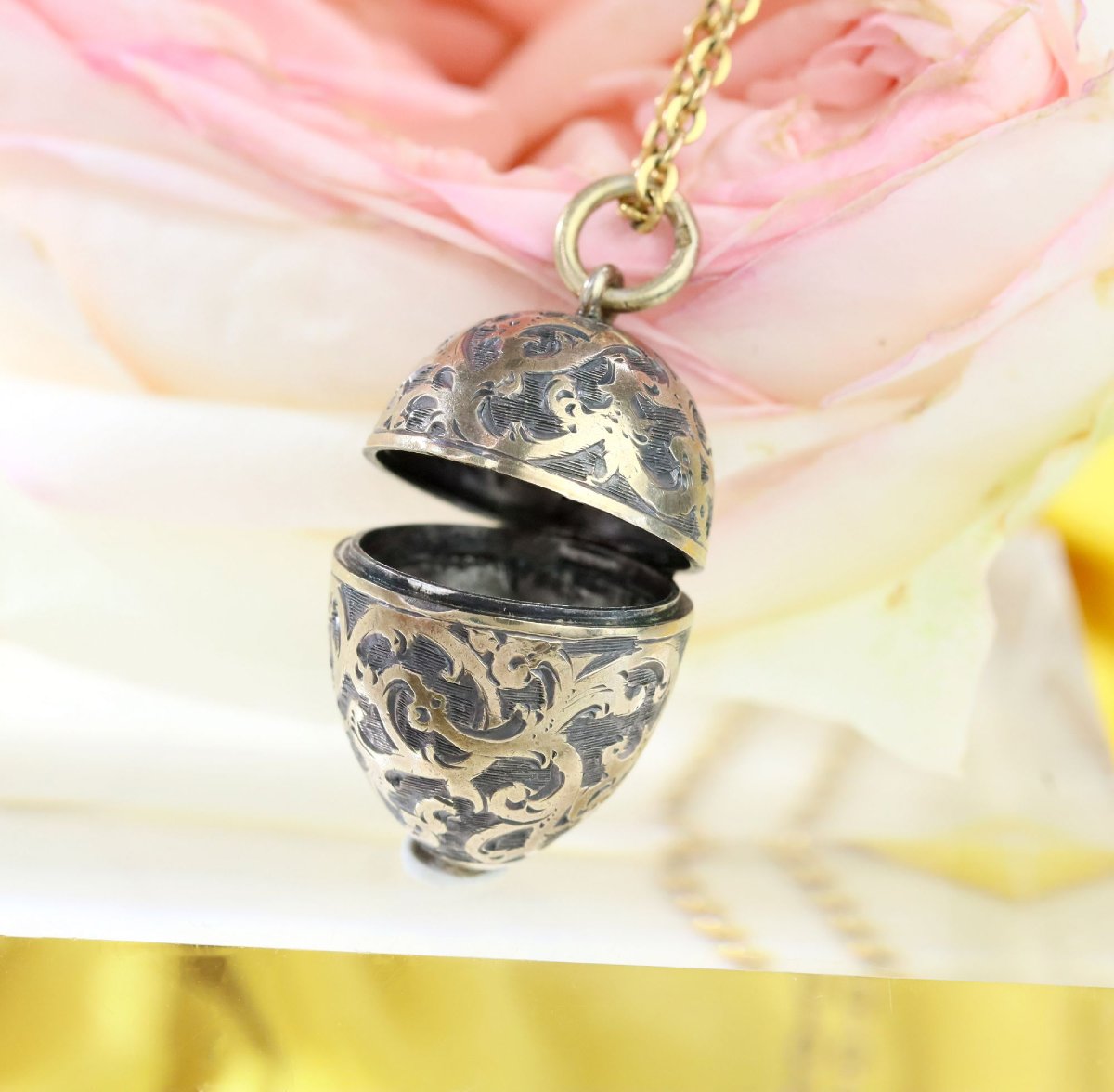 Pendentif œuf ouvrant argent et vermeil-photo-4