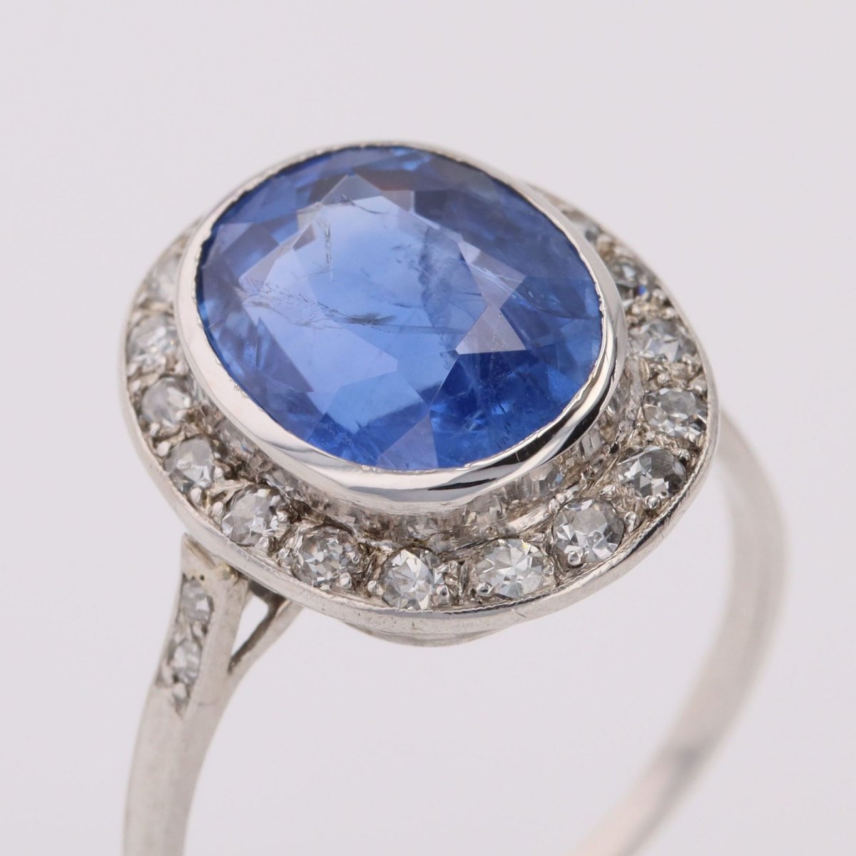 Bague ovale saphir diamants platine-photo-6