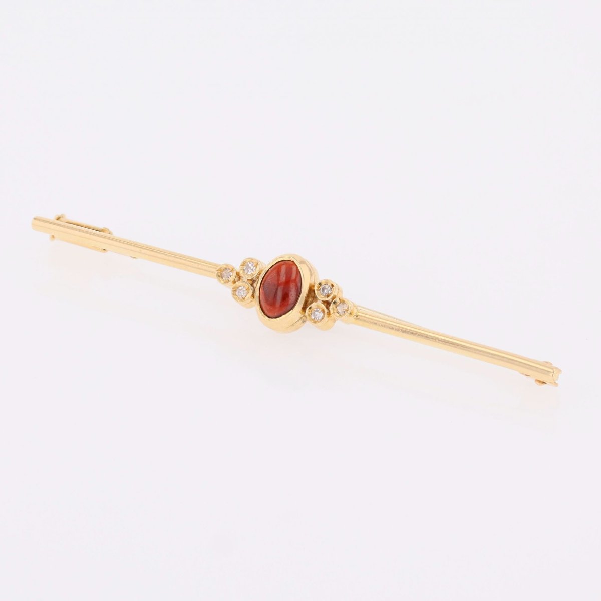 Yellow Gold Brooch With Garnet Cabochon And Diamonds-photo-4
