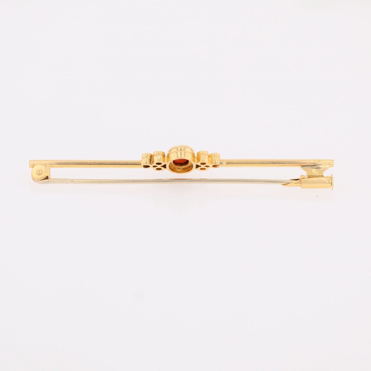 Yellow Gold Brooch With Garnet Cabochon And Diamonds-photo-5