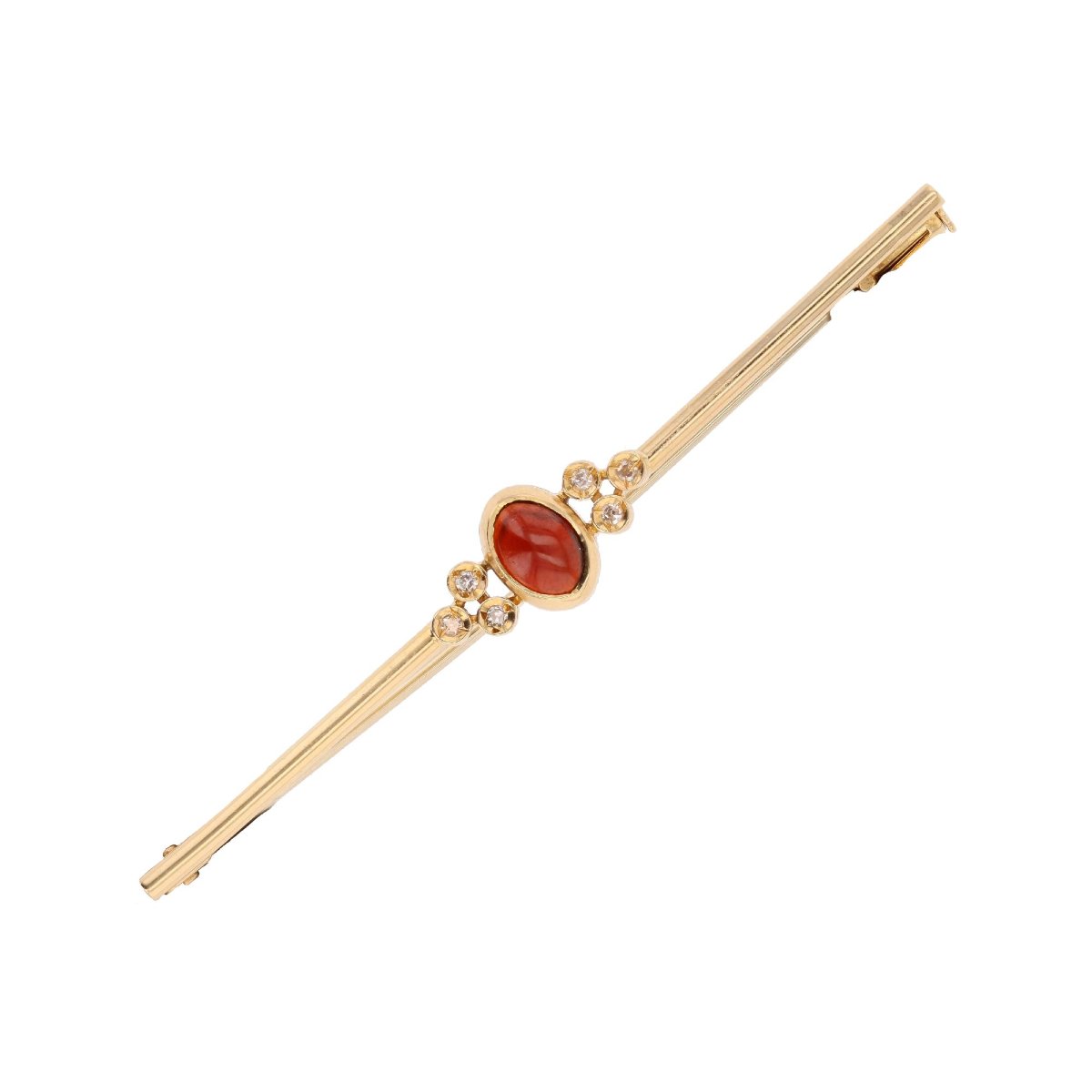 Yellow Gold Brooch With Garnet Cabochon And Diamonds