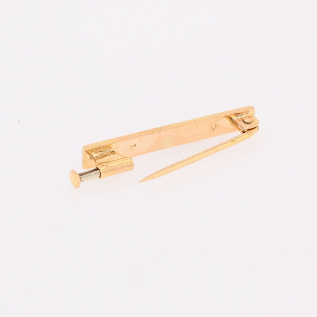 Petite broche rectangulaire gravée or-photo-4