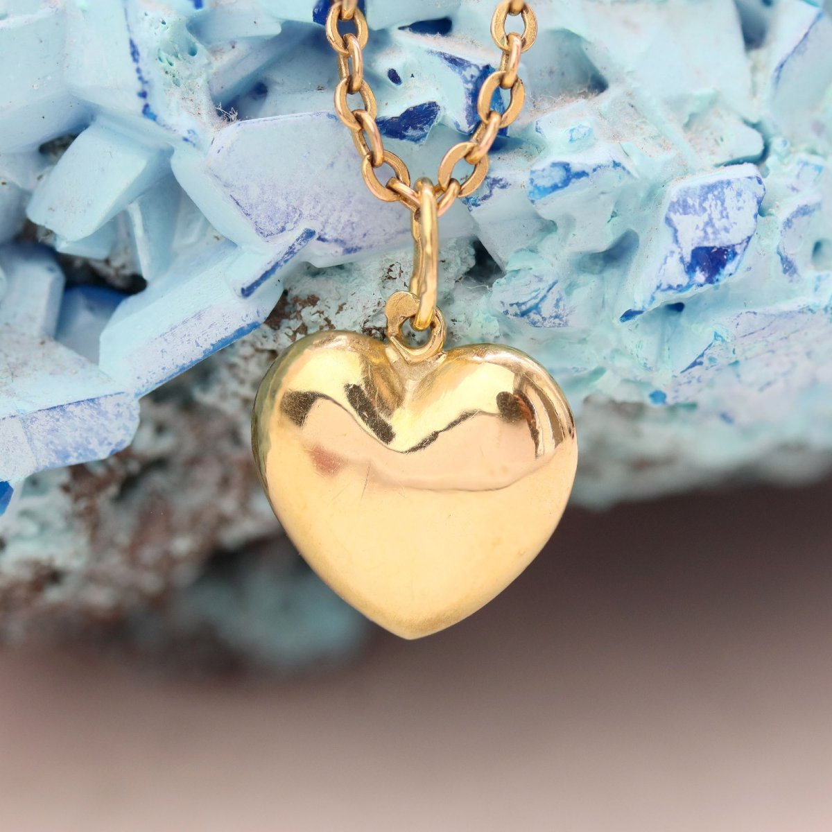 Domed Heart Pendant In Yellow Gold-photo-3