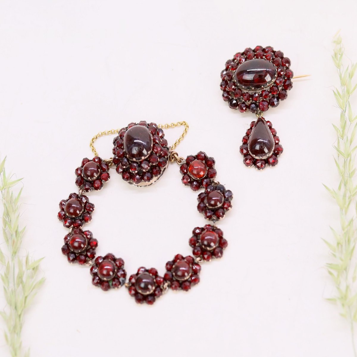 Vintage Garnet Bracelet-photo-3
