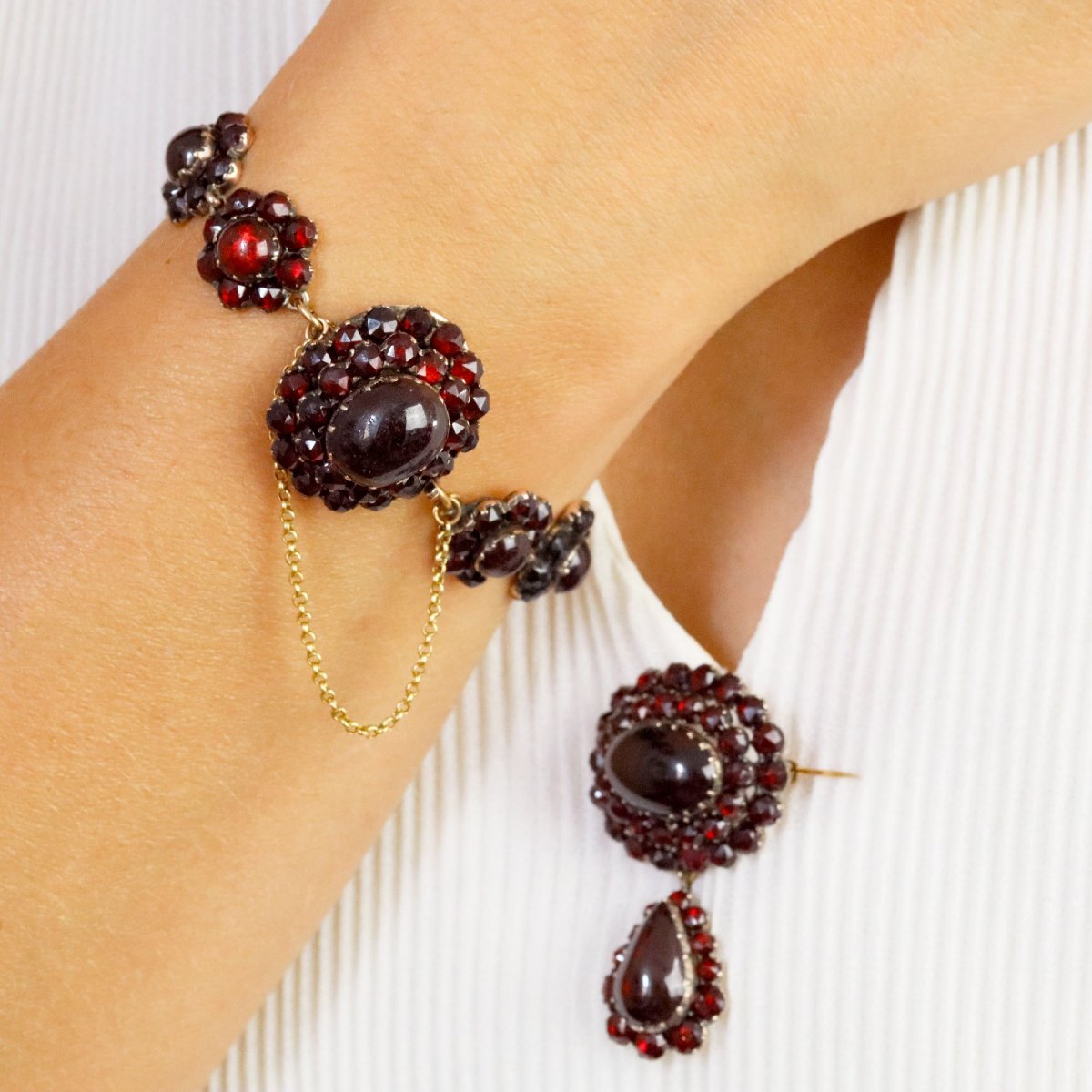 Vintage Garnet Bracelet-photo-5