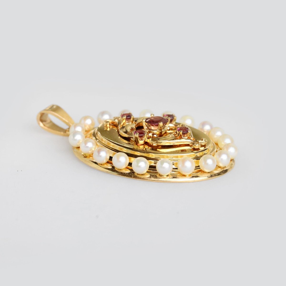 Cultured Pearl And Garnet Medallion Pendant-photo-3