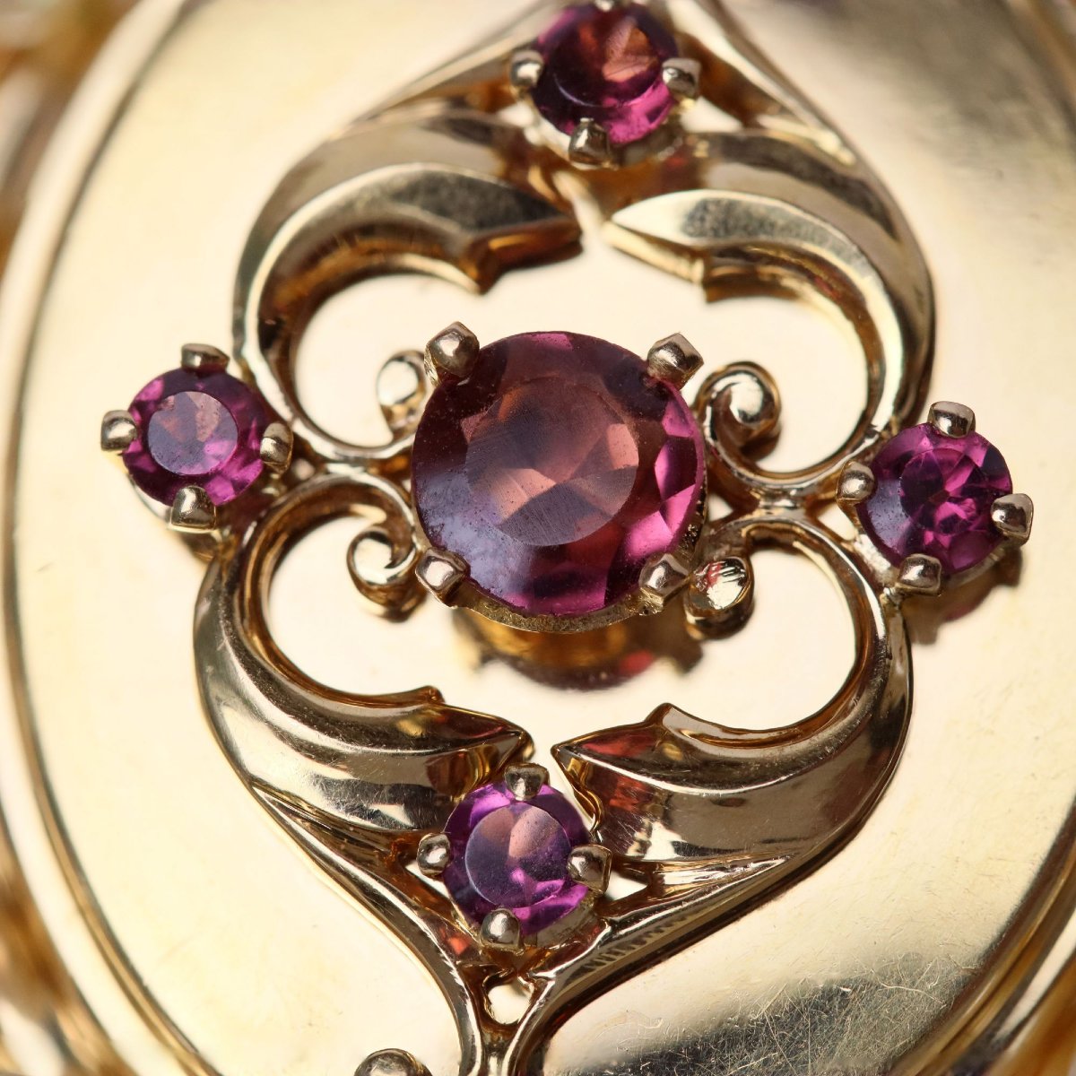 Cultured Pearl And Garnet Medallion Pendant-photo-5