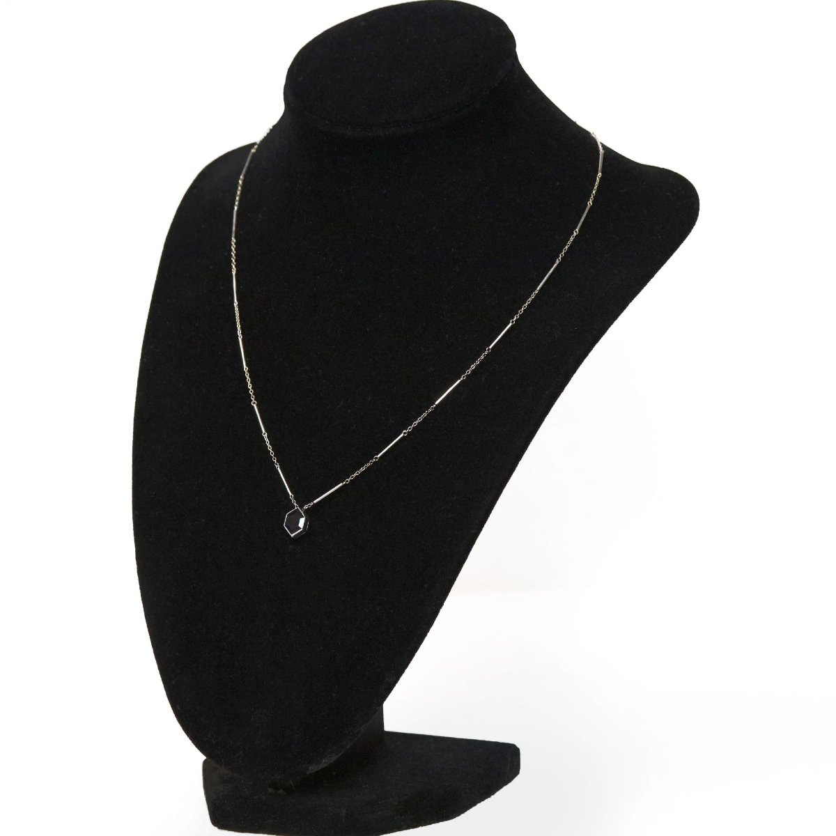 Fin collier ancien saphir hexagonal et or blanc-photo-2