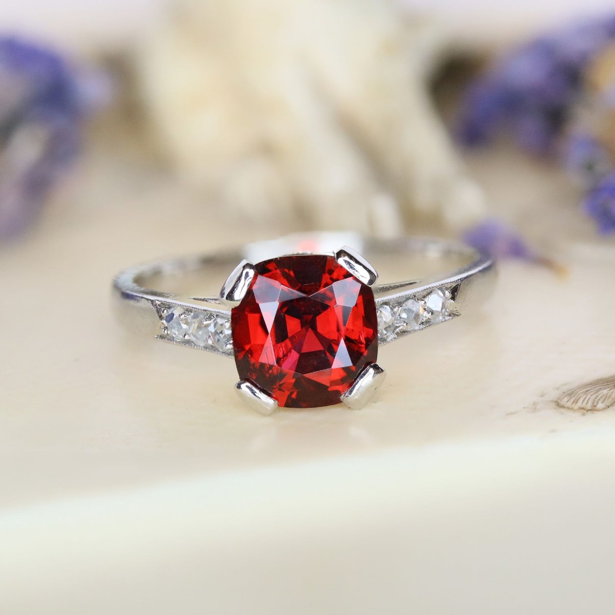 Bague ancienne spinelle rouge diamants platine-photo-3