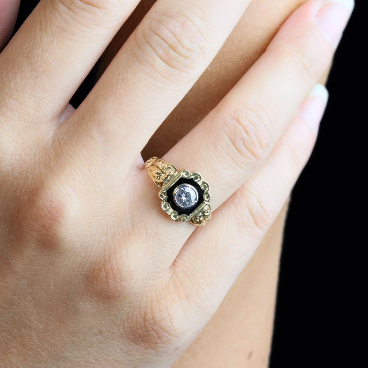 Bague ancienne diamant et émail noir-photo-2
