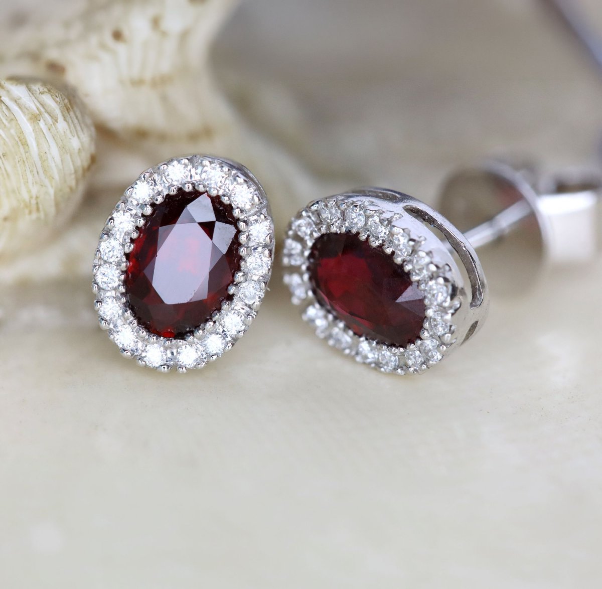 Boucles d’oreilles ovales rubis et diamants-photo-4