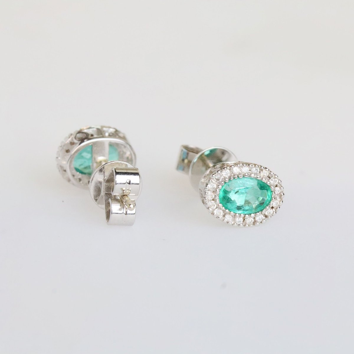 Boucles d’oreilles ovales émeraudes et diamants-photo-4