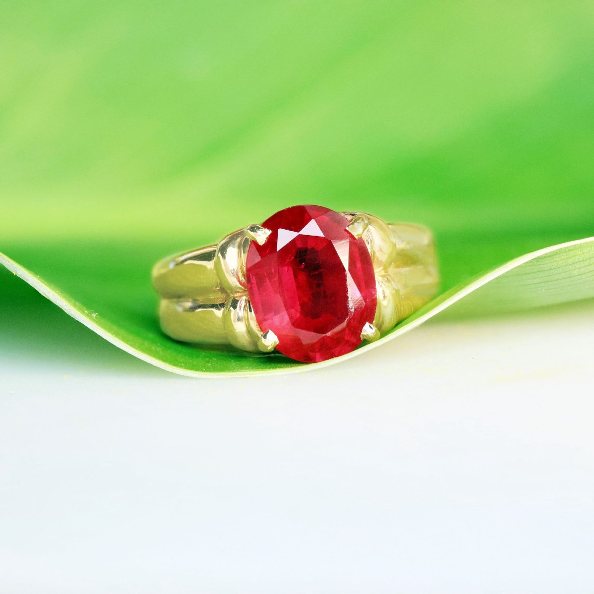 Vintage Ruby Ring In Yellow Gold-photo-3