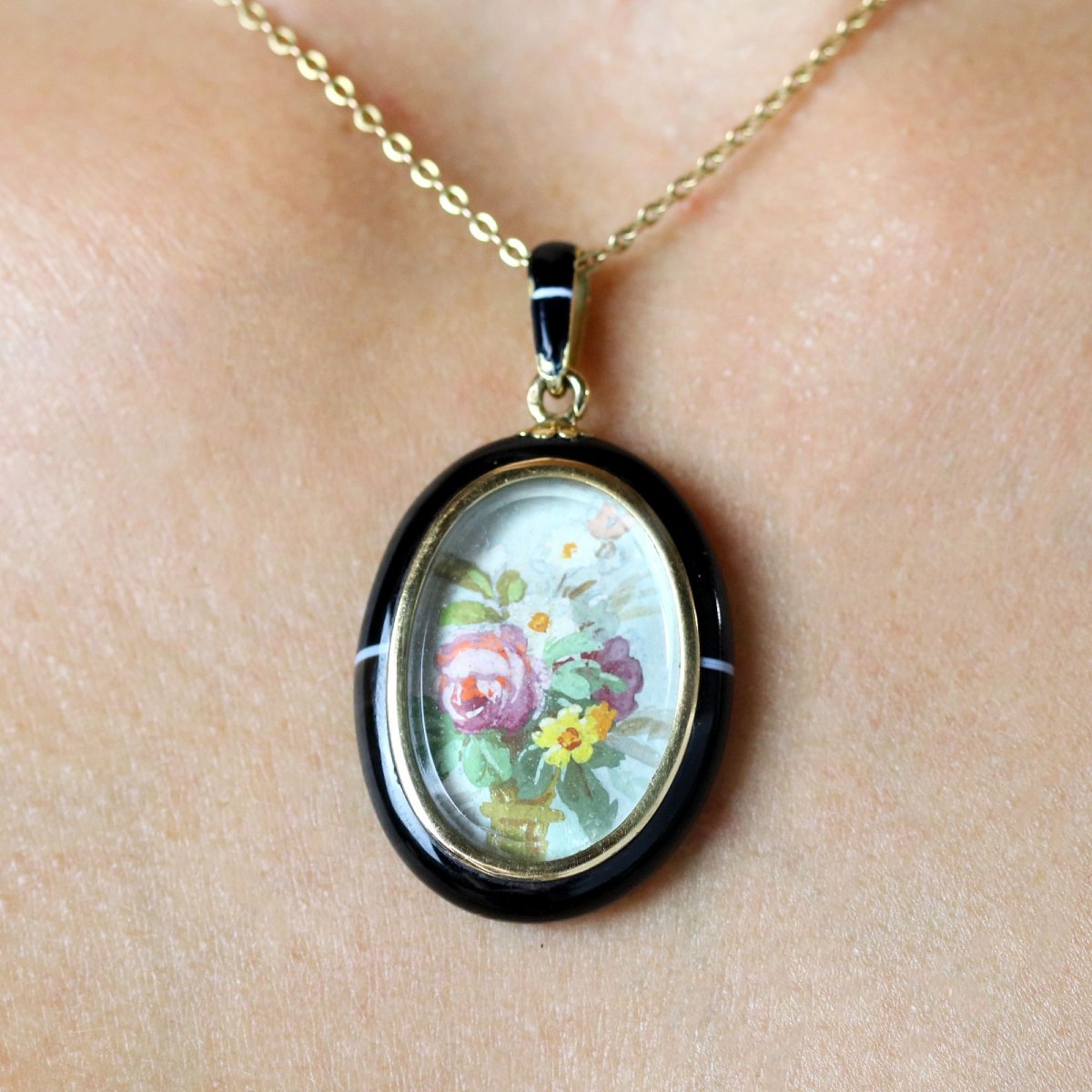 Ribbon Agate Medallion Pendant With Floral Miniature-photo-4