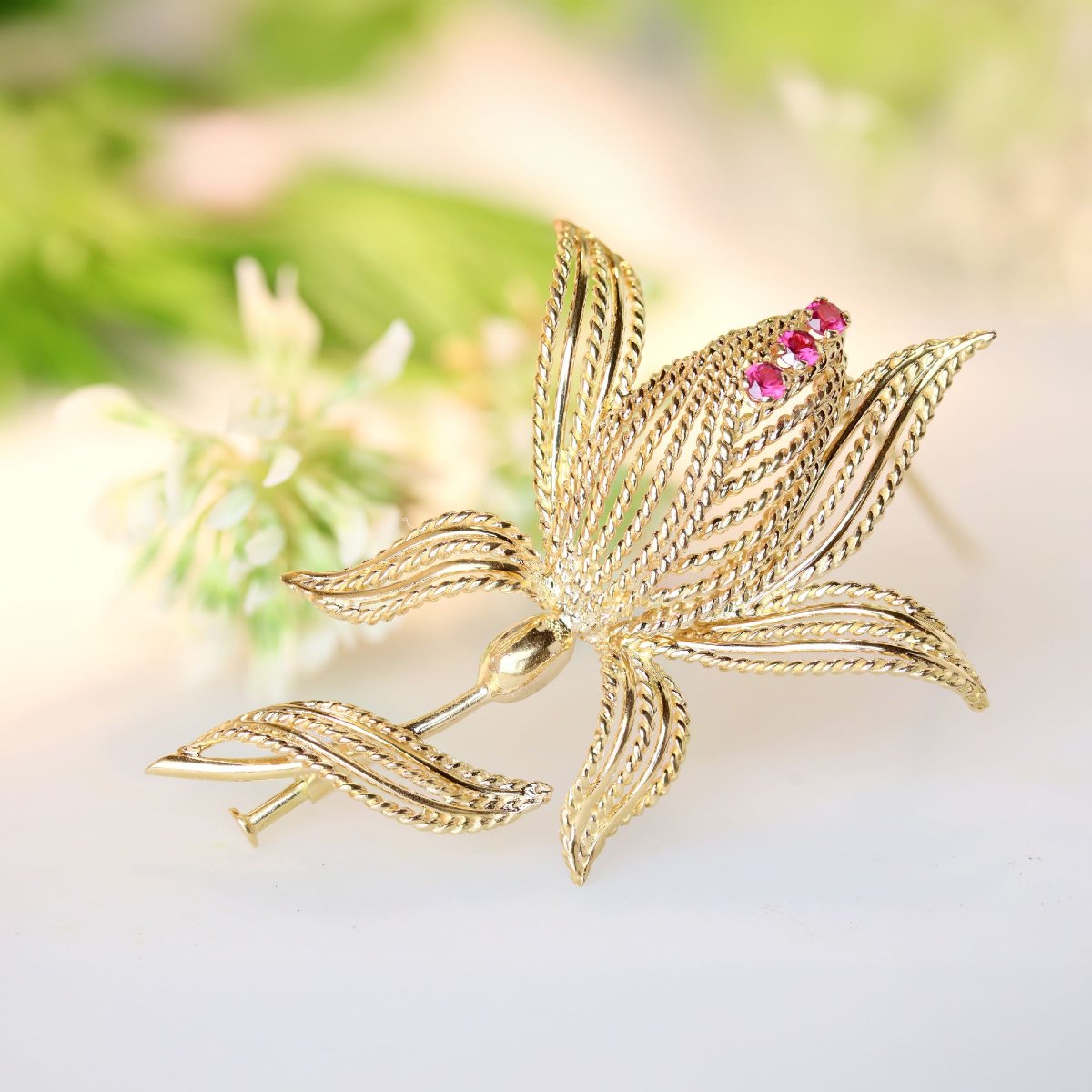Broche vintage fleur or rubis de synthèse-photo-3