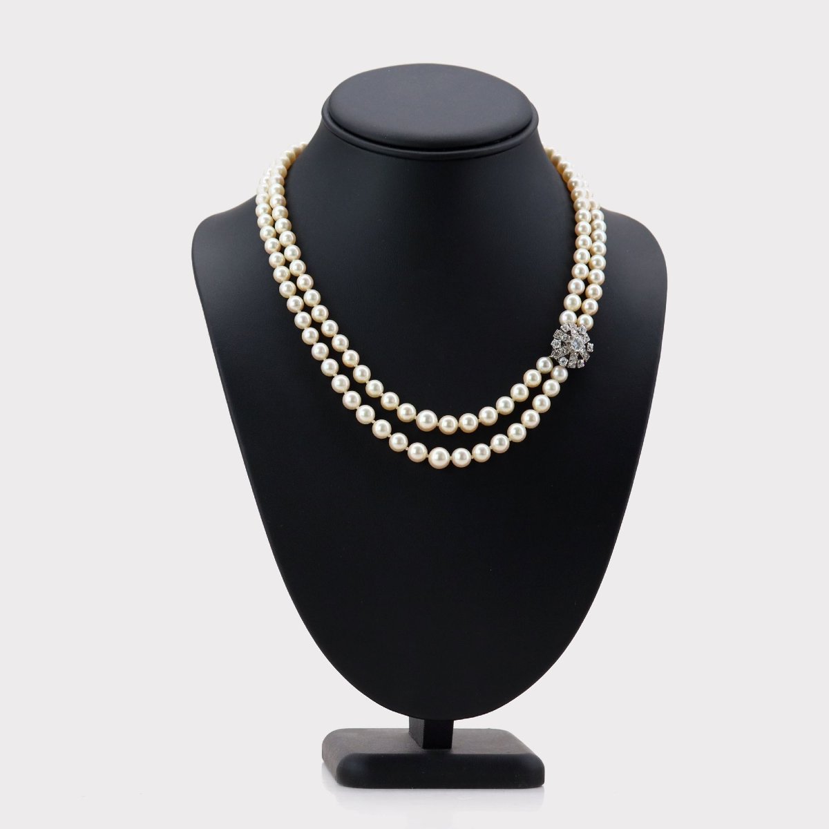 Double-strand Pearl Necklace With A Diamond Clasp-photo-1
