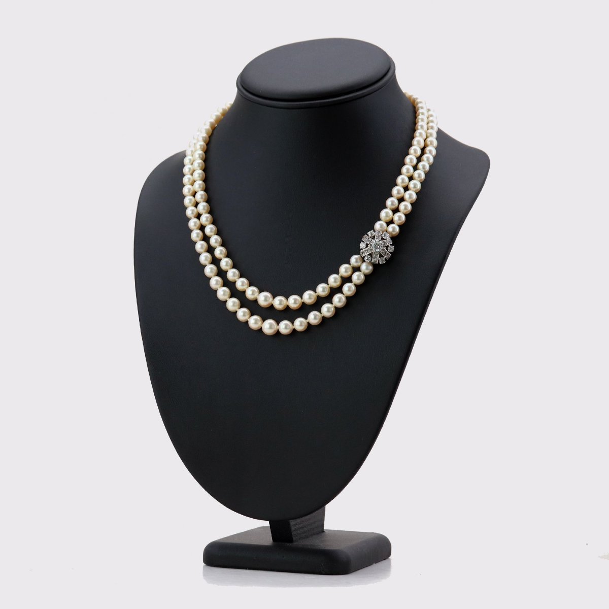 Double-strand Pearl Necklace With A Diamond Clasp-photo-3