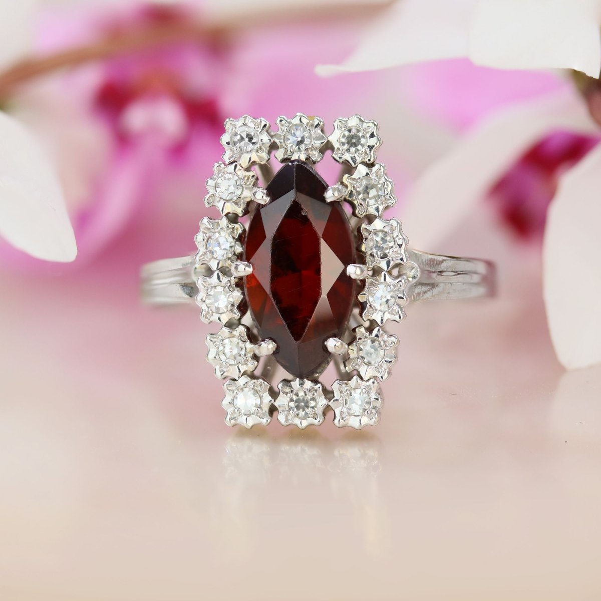 Vintage Ring With A Marquise-cut Garnet And Diamonds-photo-2