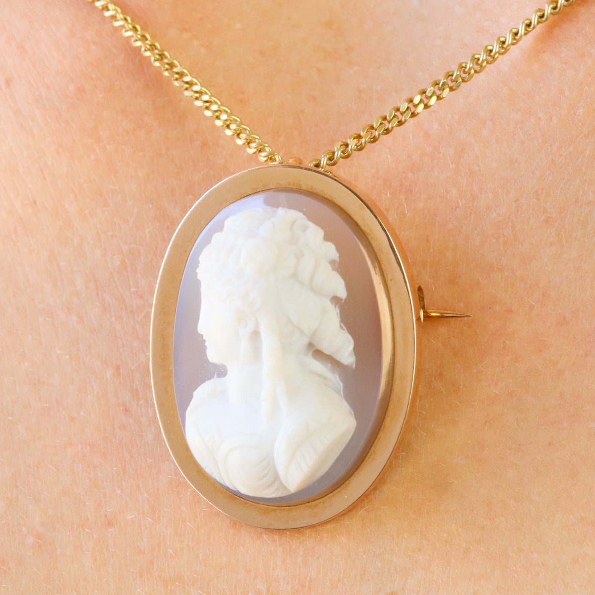 Cameo Pendant Brooch Set In Agate And Rose Gold -photo-2