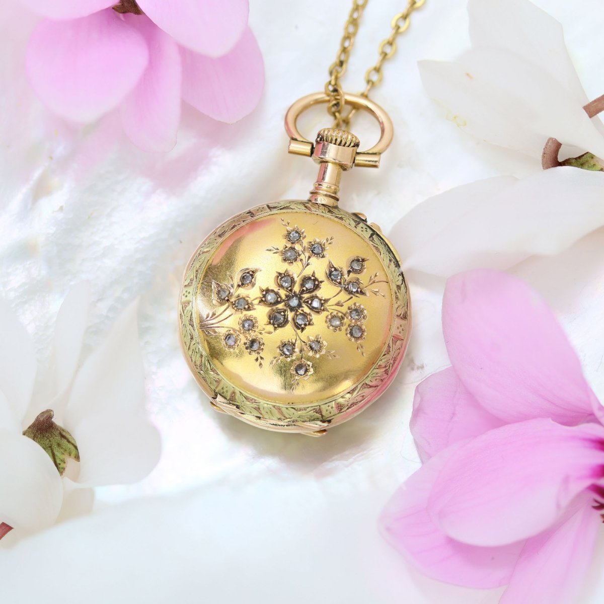 Médaillon ancien deux ors diamants taillés en rose-photo-3