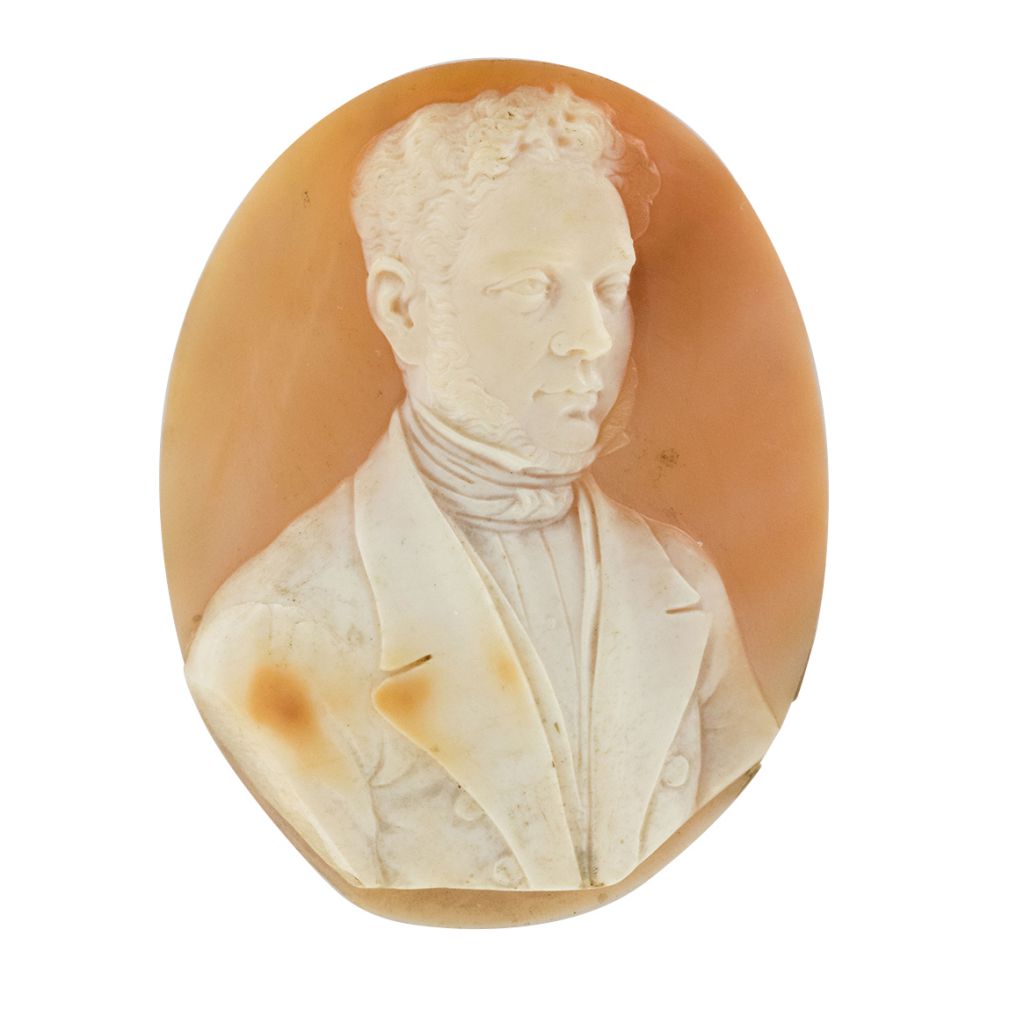 Cameo Old On Shell Gentleman