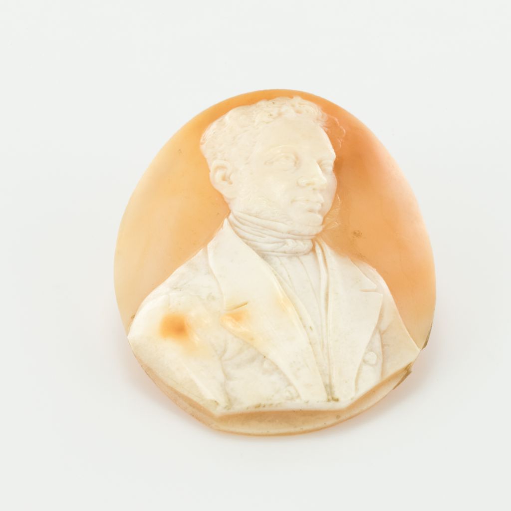 Cameo Old On Shell Gentleman-photo-1