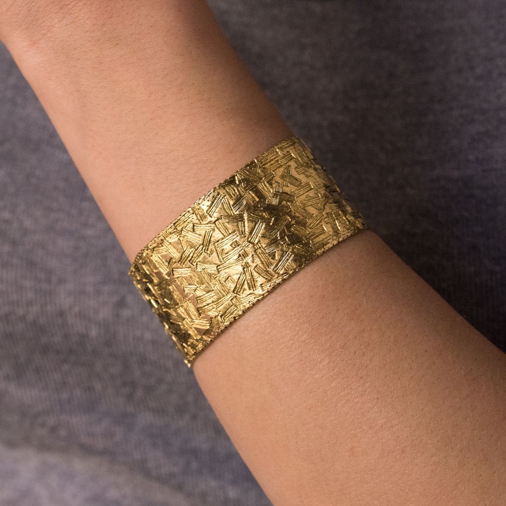 Gold Ribbon Bracelet With Modernist Decor-photo-2