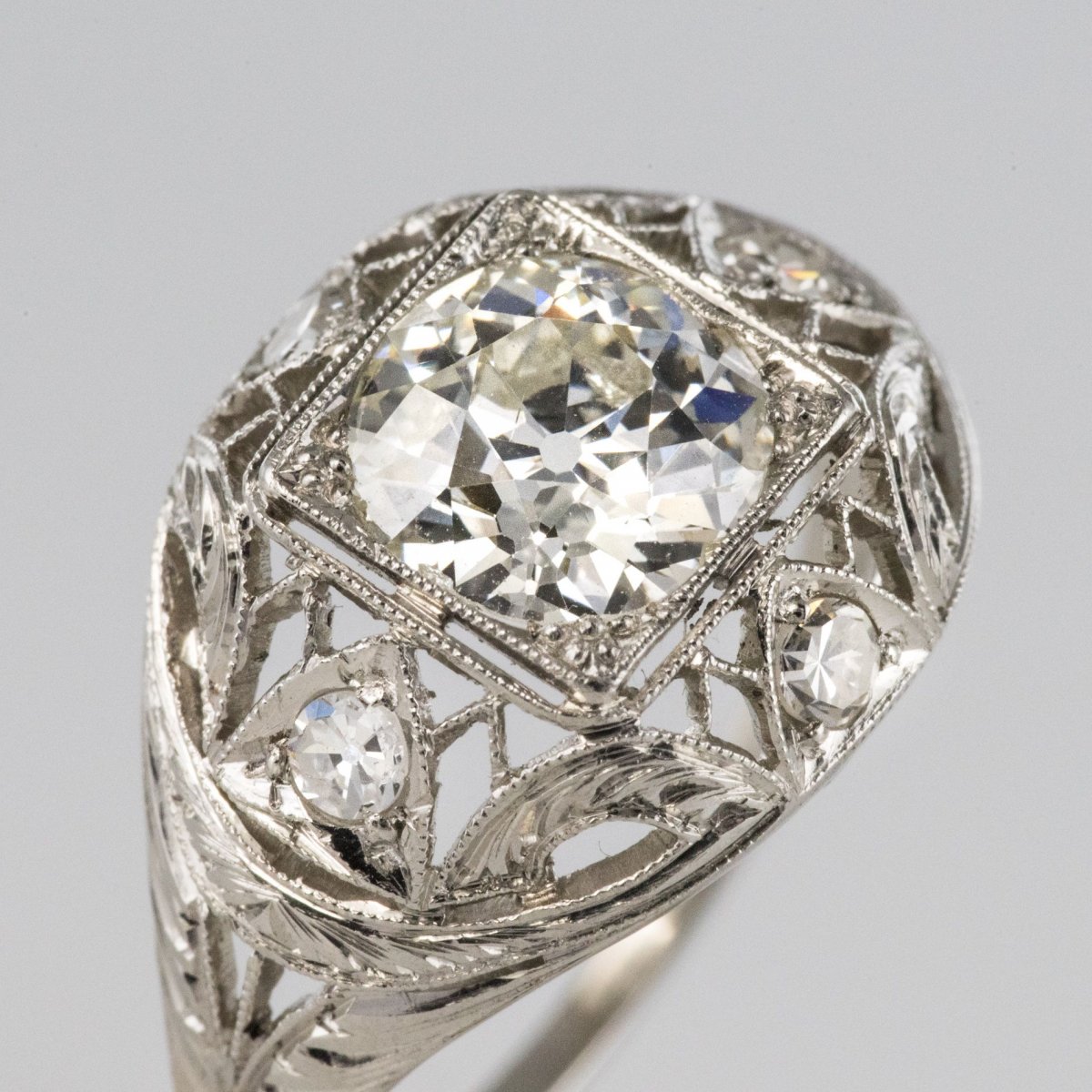 Old Platinum Lace Diamonds Ring-photo-1