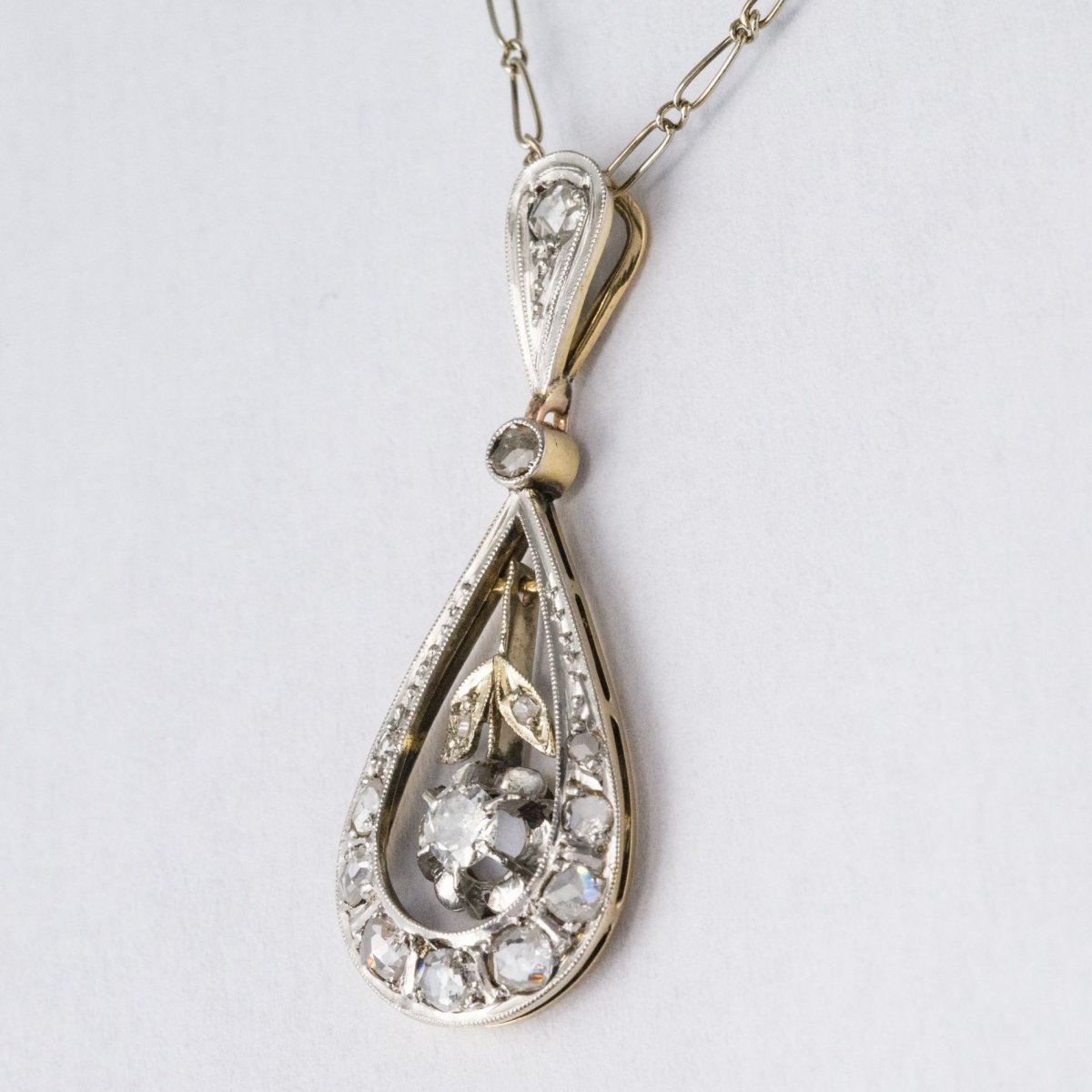 Pendant With Ancient Diamonds And Its Chain-photo-3