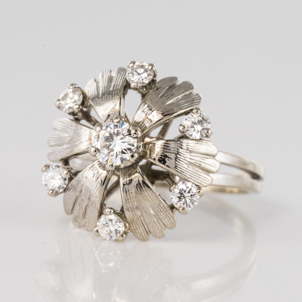 White Gold Diamonds Petals Ring-photo-3