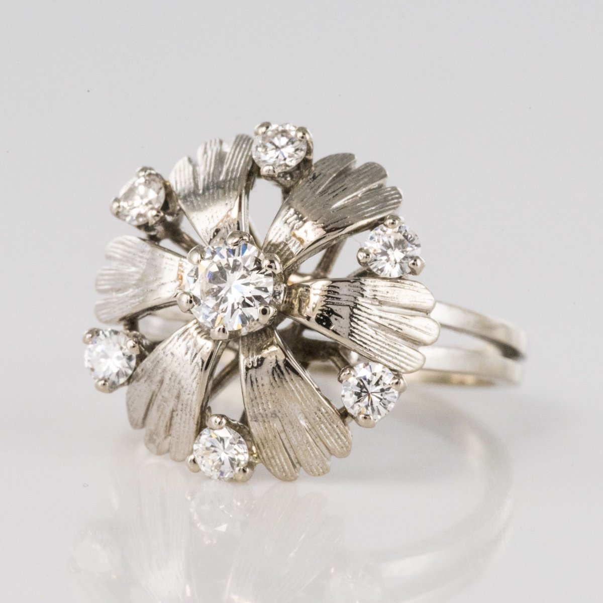 Bague Pétales Or Blanc Diamants-photo-3
