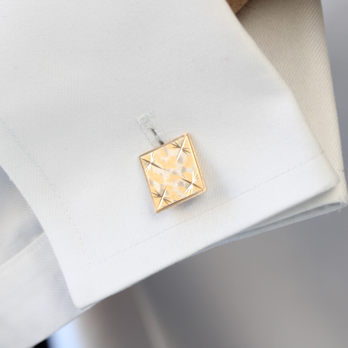 Vintage Chiseled Gold Cufflinks-photo-2