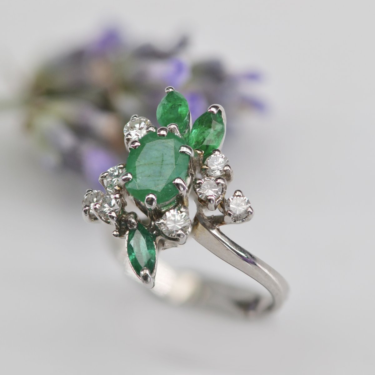 Vintage Emeralds And Diamonds Ring-photo-3