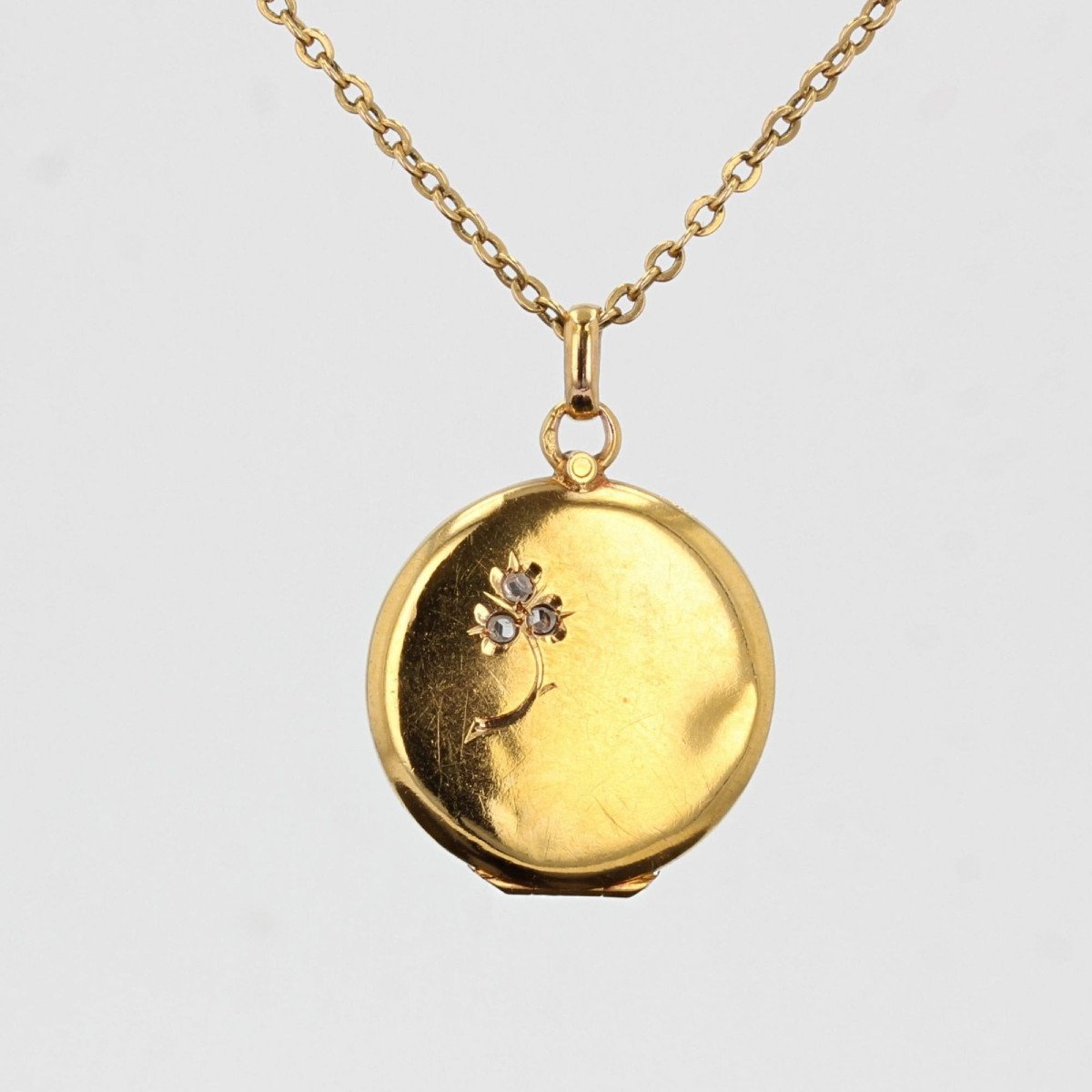 Medallion Pendant Old Gold Diamonds-photo-3