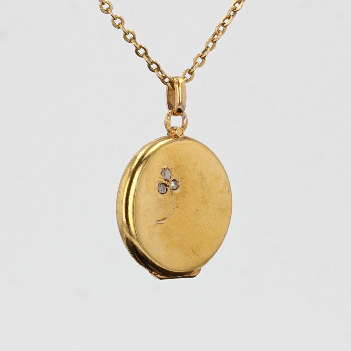 Medallion Pendant Old Gold Diamonds-photo-1