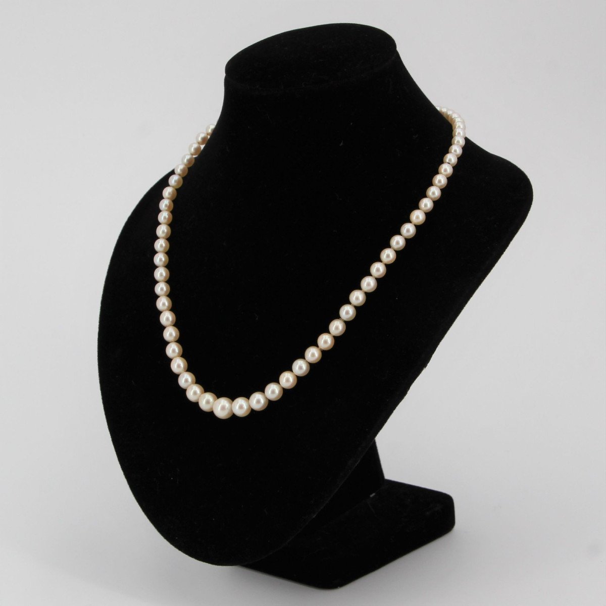 Falling Cultured Pearl Necklace-photo-4