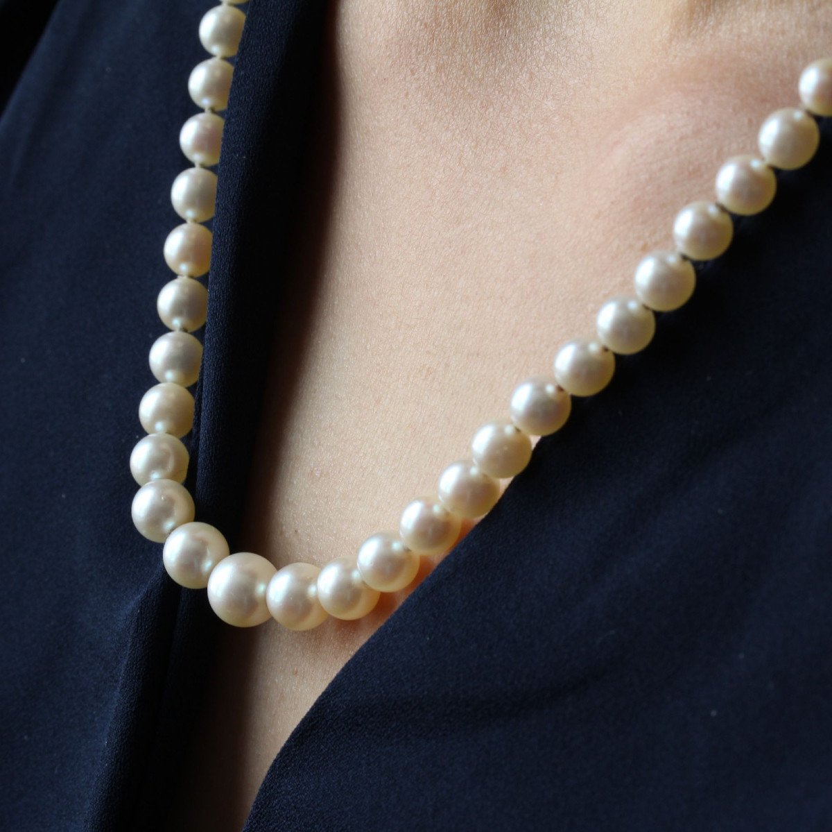 Falling Cultured Pearl Necklace-photo-4