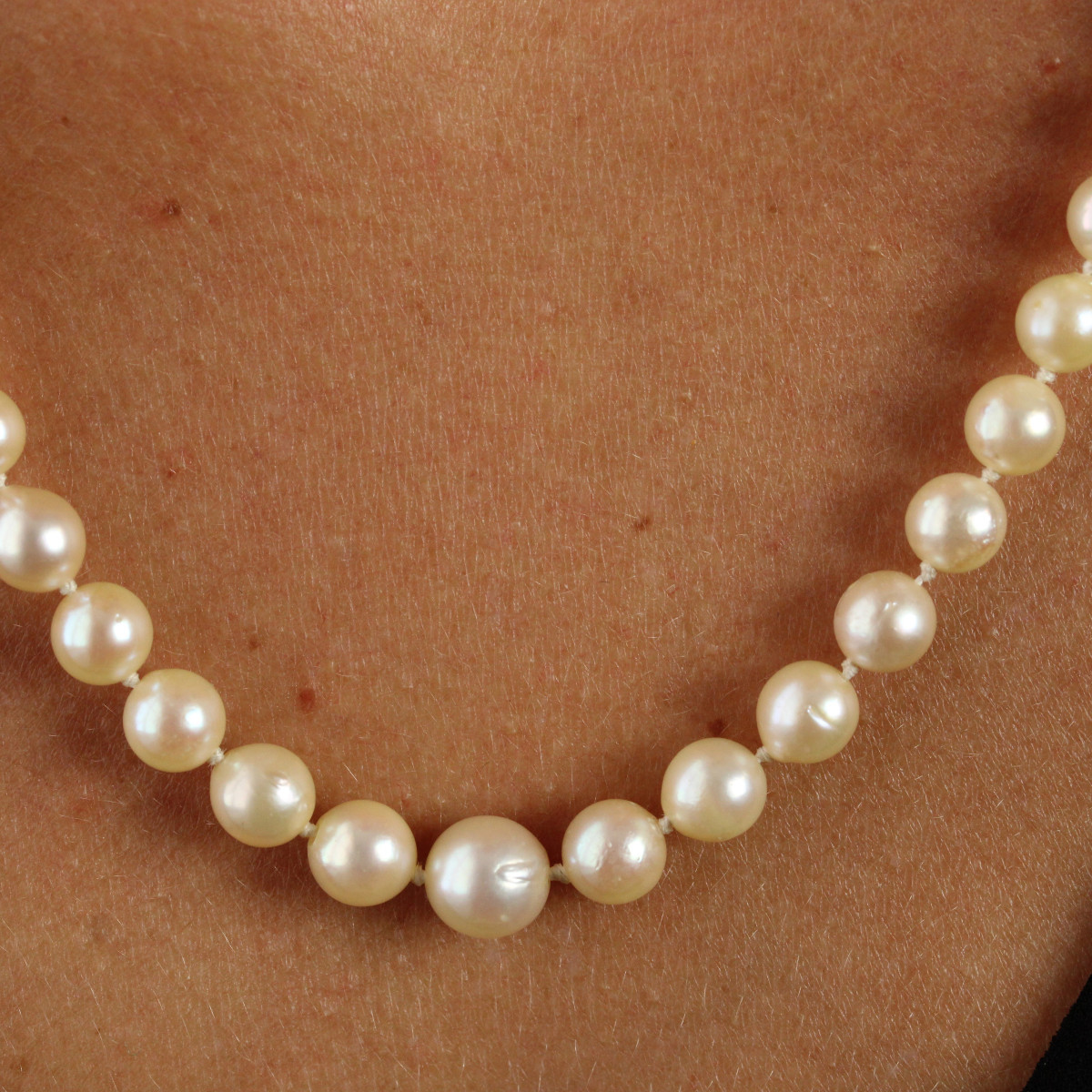 Oriental Cream Pearl Drop Necklace-photo-1